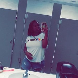 Meet your Posher, Toni